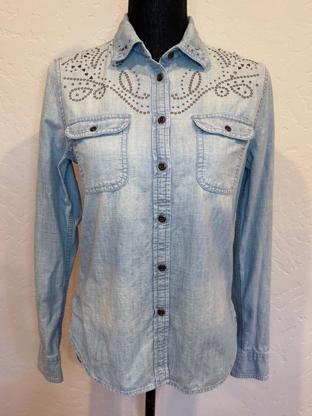 AE denim blouse